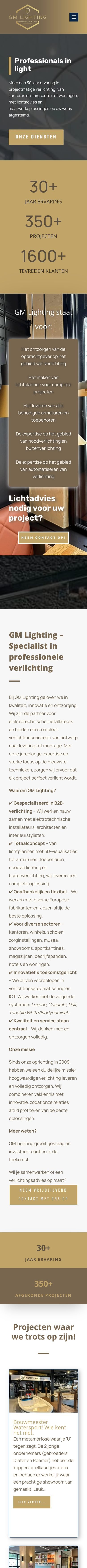 De hele homepage van GM Lighting op een telefoon, beweeg erover om te scrollen