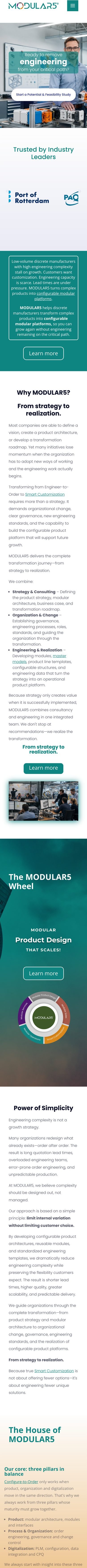 De hele homepage van MODULAR5 op een telefoon, beweeg erover om te scrollen